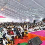 जनतेशी संवाद साधताना सतीश घाडगे पाटील